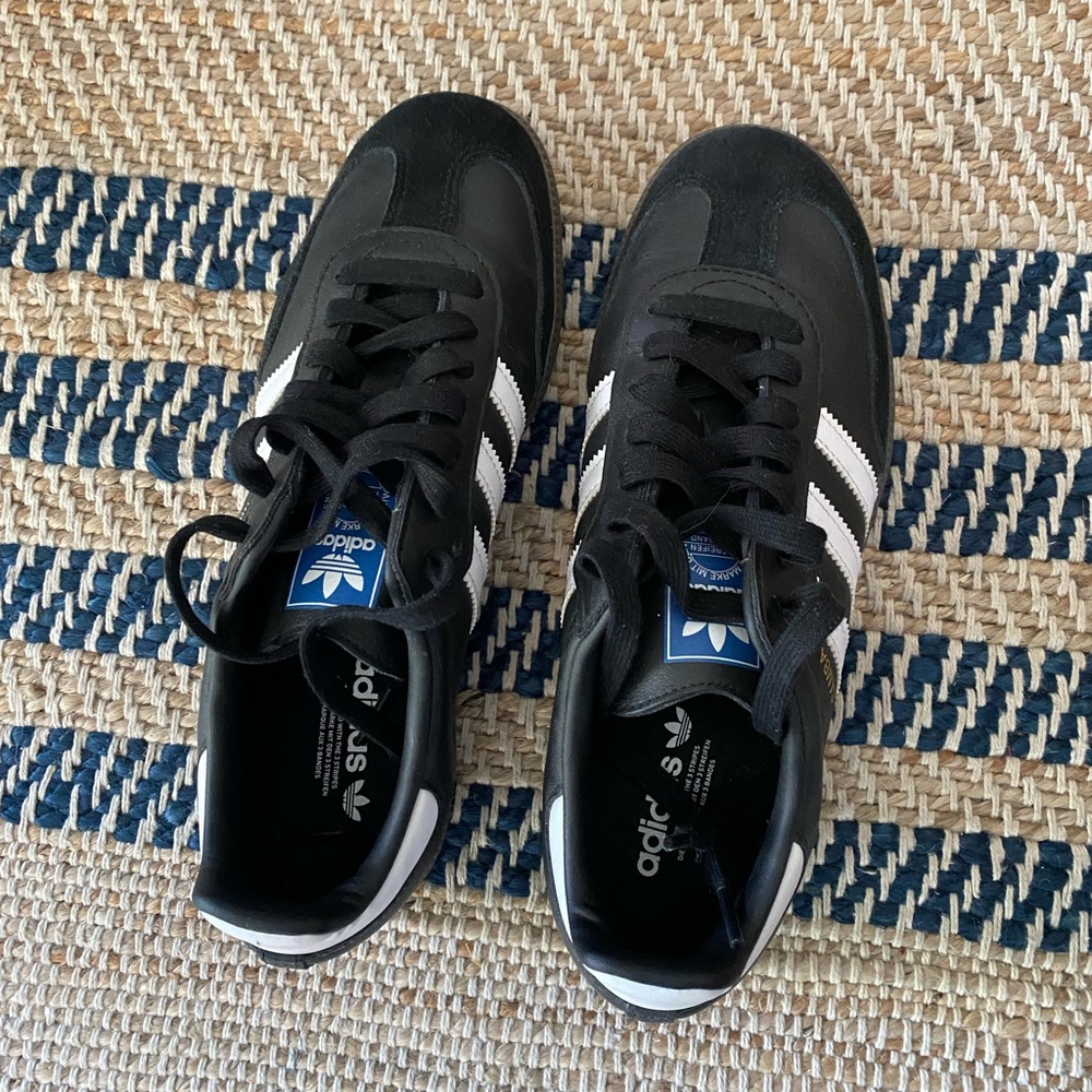 Adidas Samba OG in black - Women’s size 7